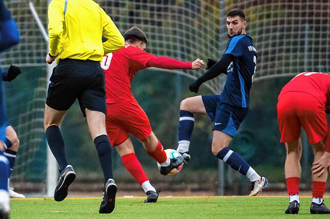 Bild 7: VfB Waldshut muss sich mit 2:2 gegen die U23 des Freiburger FC begnügen &ndash; und wir haben Bilder!