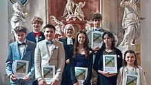 In einem festlichen Gottesdienst in der evangelischen Schlosskirche in Meersburg feierten ihre Konfirmation: (von links) Lorenz Straub, ...