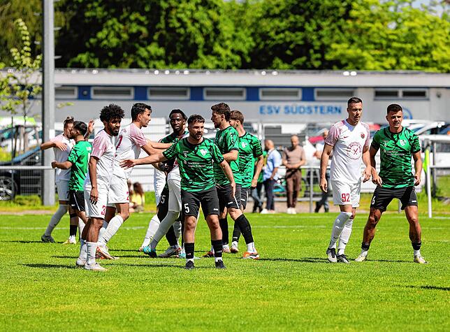 Bild 8: Vor Meisterfeier: Türk. SV Singen und VfR Stockach trennen sich 1:1. Wir haben die besten Bilder.