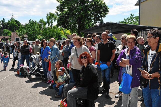 Bild 3: Bilder vom Sponsorenlauf der Grundschule Leimbach