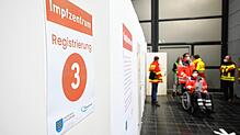 Ab Samstag, 20. März, werden im Impfzentrum des Bodenseekreises in Friedrichshafen die Impfungen mit dem Impfstoff von Astrazeneca ...