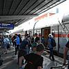 Freitagnachmittagsverkehr auf der Gäubahn: Das Archivbild zeigt einen Intercity der Deutschen Bahn, der wegen einer Baustelle in ...