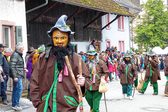 Bild 5: In Hasel feiern die Narren fröhlich Buurefasnacht