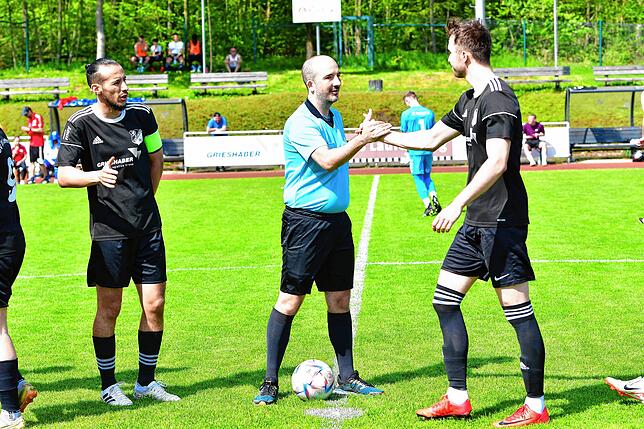 Bild 2: FC Schönau siegt 3:1 bei der U23 des SV 08 Laufenburg – und wir haben Bilder!