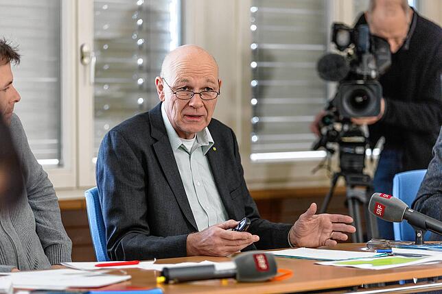Ueli Müller, damals noch Co-Präsident der Regionalkonferenz Ost vor den Medien 2015: Die Nagra hatte angekündigt, sich auf die Gebiete ...