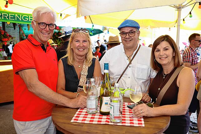 Bild 19: So schön war es auf dem Schweizer Feiertag in Stockach