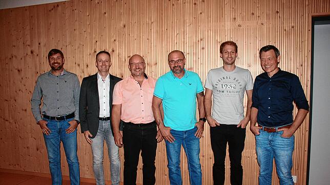 Der neue Ortschaftsrat von Wangen (von links): Bruno Basler, Matthias Utz, Jürgen Schinder, Christian Wild, Manuel Zolg (neu und ...