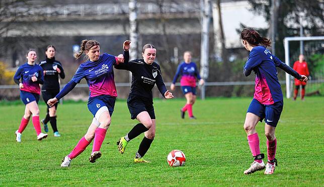 Bild 17: Unsere Bildergalerie vom Frauen-Bezirksliga-Spitzenspiel zwischen Kirchen-Hausen und Wolterdingen