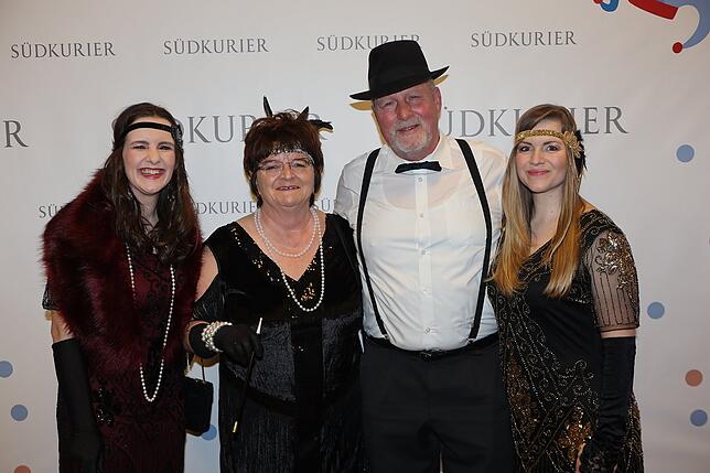 Bild 22: An der SÜDKURIER-Fotowand: Das sind die Gäste der Fernsehfasnacht (Teil 3)