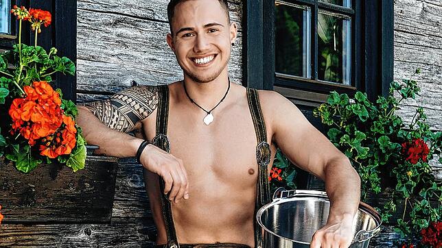 Simon Stier aus Kreenheinstetten ist stolz, auf einem Bauernhof zu leben.