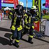 Die Tuninger Feuerwehrmänner Sven Vogler (links) und Fabian Marquardt bezwingen den Turm mit voller Atemschutzausrüstung in 26 Minuten ...