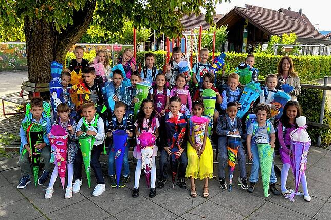 26 Jungen und Mädchen wurden in die Klasse 1b der Grundschule Unterlauchringen eingeschult. Klassenlehrerin ist Tina Kramer.