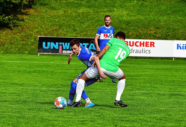 Bild 2: FC Erzingen besiegt Verfolger SG Mettingen/Krenkingen knapp mit 2:1 &ndash; und wir haben die Bilder!