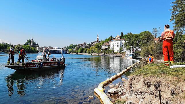 Das Einsatzboot der Feuerwehr Laufenburg ist auf Schweizer Seite untergebracht. Im Einsatzfall stellt das aber kein Problem dar, wie ...