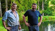 Markus und Reinhold Wuchner sind die Chefs in der Forellenzucht (von links). In Unteralpfen und Tiefenstein wachsen vier Forellenarten ...