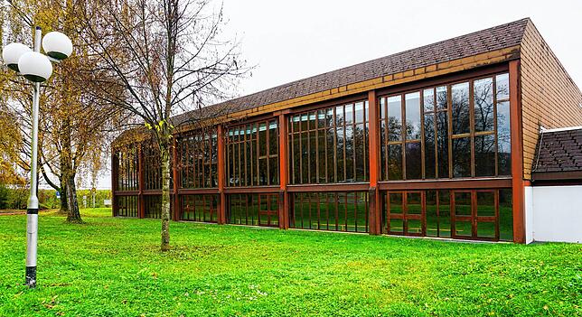 Die Tage der Rotachhalle sind gezählt – allerdings seit Jahren. Sie steht auf der Prioriätenliste der Stadt jetzt ganz oben. Geld ...