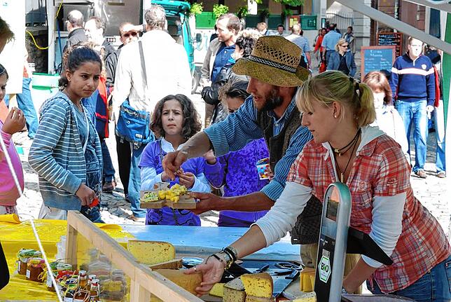 Am Naturparkmarkt in Görwihl gibt es ein großes Sortiment an selber hergstellten Produkten &ndash; hier ein Bild aus dem Jahr 2019