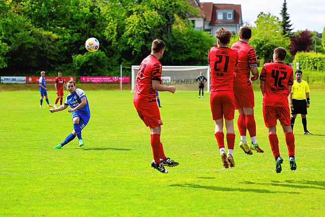 Bild 8: Unsere besten Bilder vom Spiel zwischen dem FC Radolfzell und dem FV Walbertsweiler-Rengetsweiler