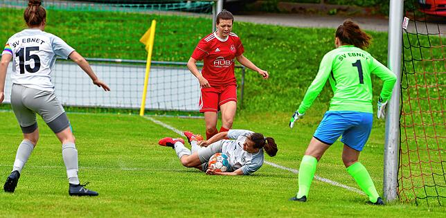 Bild 42: SV Niederhof besiegt SG Ebnet mit 4:1 im Hinspiel der Verbandsliga-Relegation &ndash; wir haben Bilder!