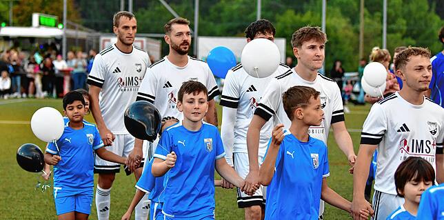 Bild 7: FC Wehr siegt 5:1 im historischen Pokalduell bei der SpVgg Brennet-Öflingen – und wir haben Fotos!