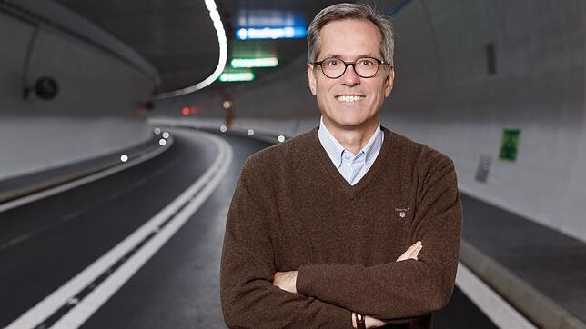 Andreas Weidinger vor wenigen Tagen im fertiggestellten Galgenbucktunnel. Er leitete und koordinierte als Projektleiter das Großprojekt ...
