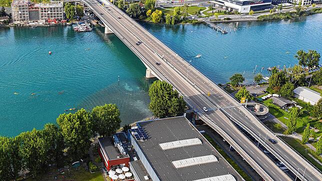 Die Schänzlebrücke von oben.
