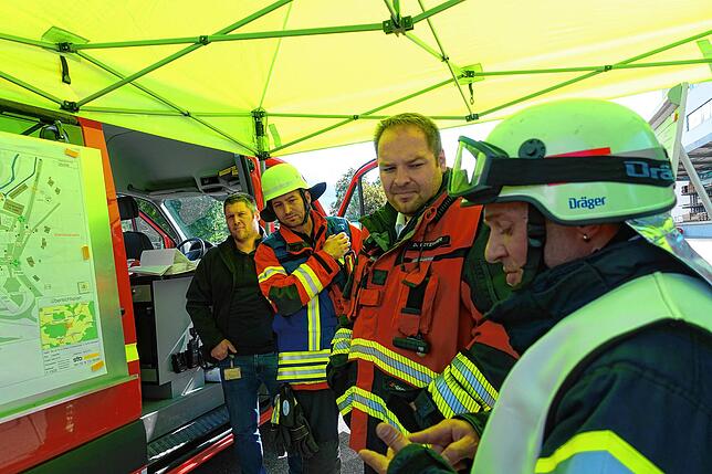 Bild 6: Gemeinsame Probe der Sto-Werkfeuerwehr und der Freiwilligen Feuerwehren