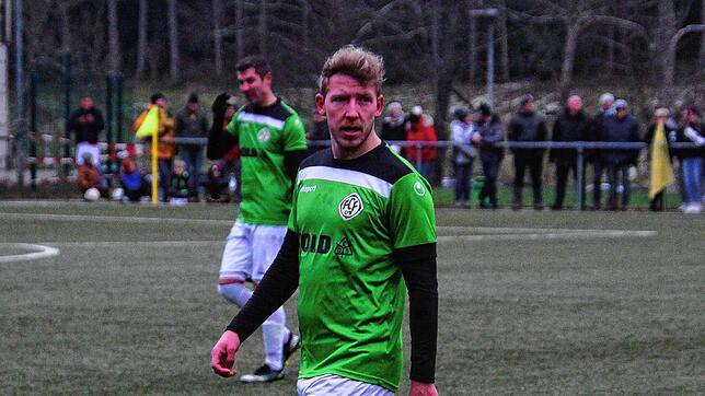 Spielertrainer Timo Wagner und der FC Furtwangen haben sich mit d2m 2:0 über die SG Marbach/Rietheim wichtige Punkte geholt.