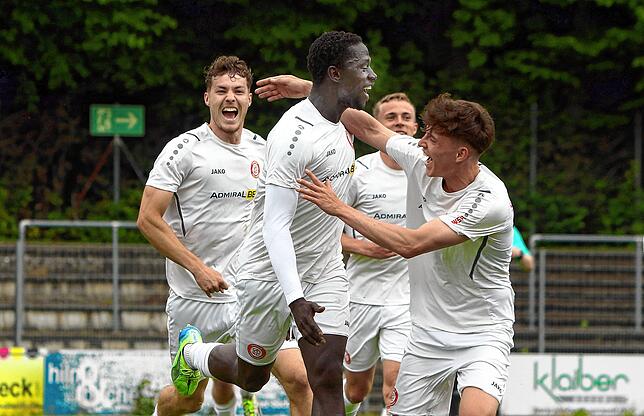 Bild 36: Imposantes 5:0 des SC Pfullendorf über SF Elzach-Yach. Wir waren mit der Kamera dabei!