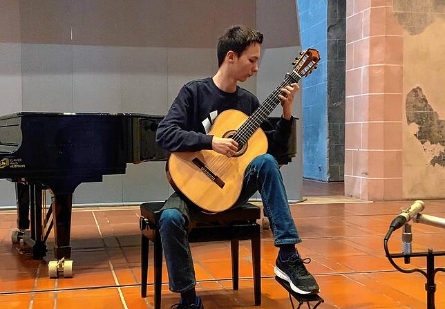 Luis Peixoto Cordeiro überzeugte die Jury mit seinem Gitarrenspiel. Er erhielt einen zweiten Preis.
