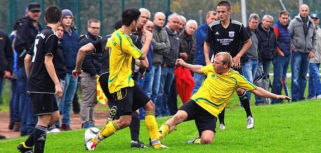 Bild 17: Schnappschüsse aus der Bezirksliga-Saison 2013/2014