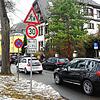 Villingens Klosterring ist nach zwei schweren Motorradunfällen stückweise als Tempo 30-Zone ausgewiesen. Dies schützt auch die ...