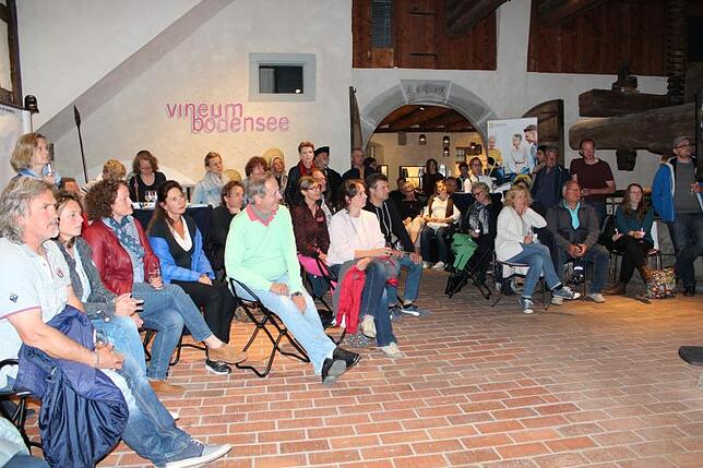 Großes Interesse am Stadtentwicklungsplan "Meersburg 2030" zeigen über 230 Besucher, die zur Auftaktveranstaltung der Bürgerbeteiligung ...