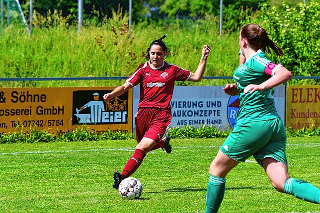 Bild 11: FC Hochrhein rettet sich in letzter Sekunde vor dem Abstieg &ndash; und wir haben Bilder!