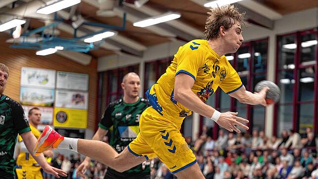 Jan Stotten (am Ball) trifft mit der HSG Konstanz II auf die SG Freudenstadt/Baiersbronn.