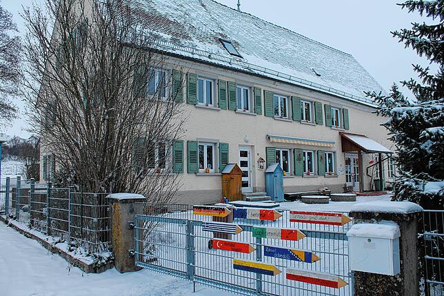Der Kindergarten in Pfohren im Dezember 2022. Er soll mit einer Container-Lösung erweitert werden.
