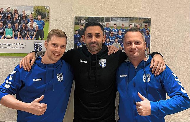 Eingespieltes Team: Bei den SF Schliengen arbeitet Vorsitzender Gerrit Höveler (rechts) mit Trainer Alexander Schöpflin und Co-Trainer ...