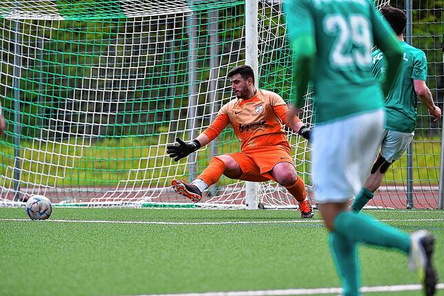 Bild 2: VfB Waldshut unterliegt mit 1:4 beim FC Zell – und wir haben Bilder!