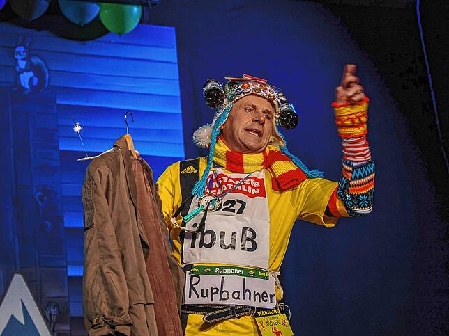 Völlig abgedreht, unglaublich lustig und darin schon hohe Fasnachts-Kunst: Bibi Kreuz beim „Bierathlon“, einer der ...