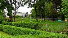 Allzu viel Ausblick auf das Büdingen-Areal haben die Konstanzer im Moment nicht. An vielen Stellen ist das Gelände von Büschen umgeben, ...