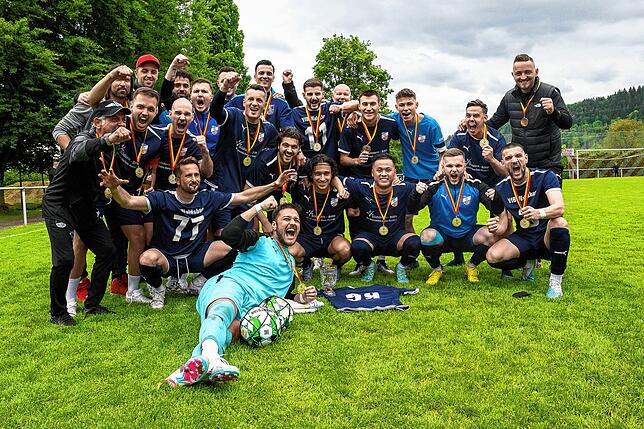 Bild 9: VfB Waldshut behält die Nerven am Elfmeterpunkt im Pokalfinale gegen FC Tiengen 08 &ndash; hier Fotos!