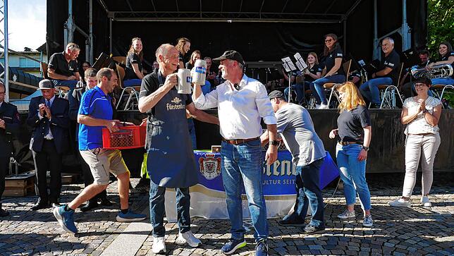 Bild 13: Albbrucker Dorffest: Ausgelassene Stimmung, zahlreiche Besucher und buntes Programm.