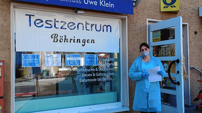 Patricia Klein betreibt das neue Testzentrum an der Böhringer Ortsdurchfahrt. Dafür hat sie sich extra vom Deutschen Roten Kreuz ...