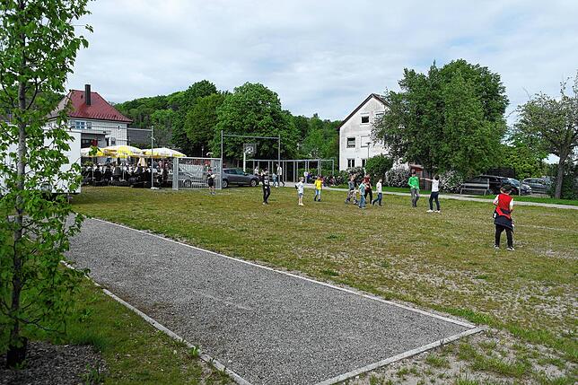 Zum neuen Festplatz in Leimbach gehört auch eine Boulebahn.