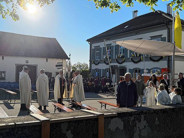 Bild 14: Zweihundert Reiter beim Limpacher Georgiritt