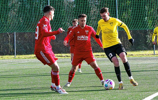 Bild 4: Die besten Bilder vom Spiel zwischen dem FC Überlingen und dem FC Öhningen-Gaienhofen
