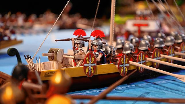 Bild : Als sich Kelten und Römer zur Seeschlacht trafen: In Konstanz wird dieser Teil der Geschichte des Bodensees mit Playmobil-Figuren nachgestellt