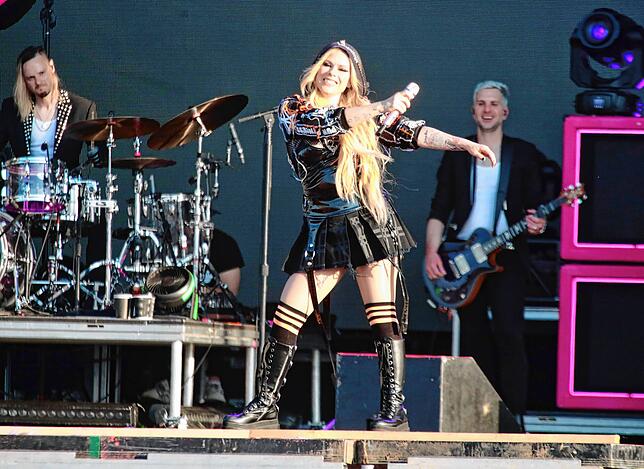 Bild 14: Southside 2024: Avril Lavigne sorgt für Gänsehaut bei ihren Fans