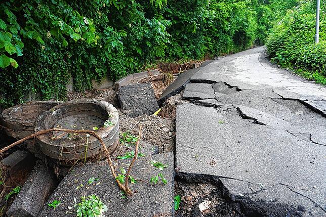 Bild 4: Schlammlawinen und eingesunkene Autos als Folgen: So schlimm wütete das Unwetter in den Gemeinden Küssaberg und Klettgau