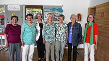 Sie haben den Krebs erfolgreich bekämpft seit 20 Jahren: Die Gründungsleiterin Veronika Limberger (rechts) feierte mit den ...